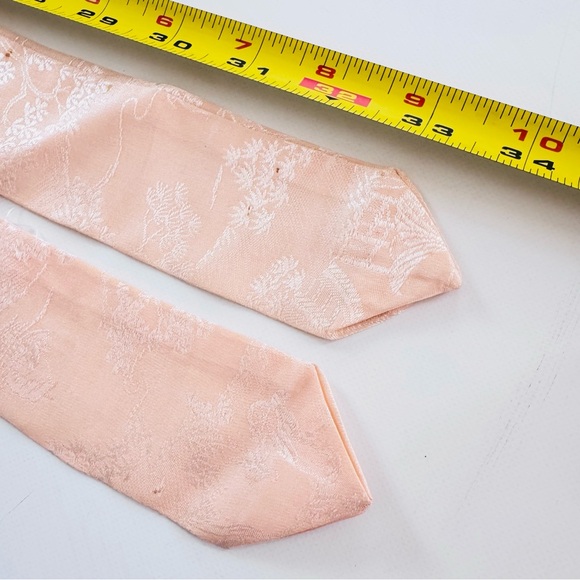 Vintage Peach Pink Asian Silk Embroidered Robe with Sash - Silk Lined Kimono - Picture 11 of 16